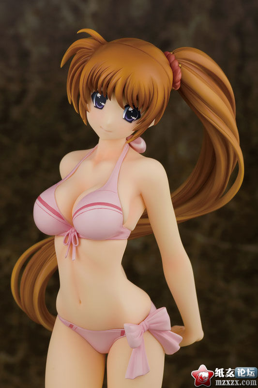 FIG-MOE-6825_05.jpg