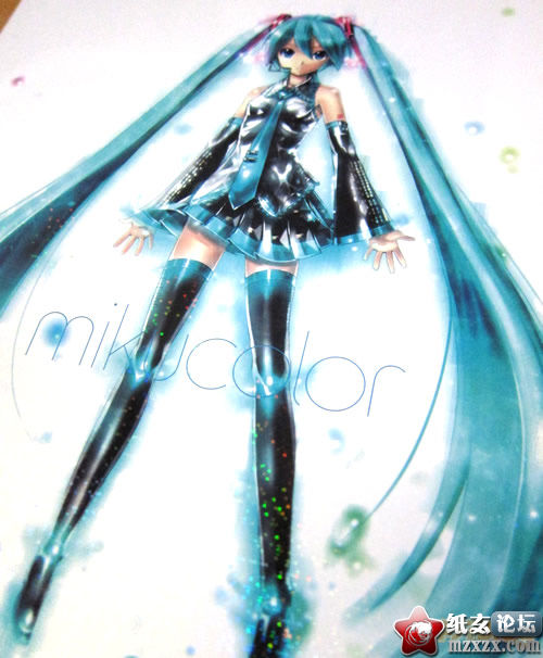 【09.02】初音未來5周年紀念畫冊《mikucolor》發售