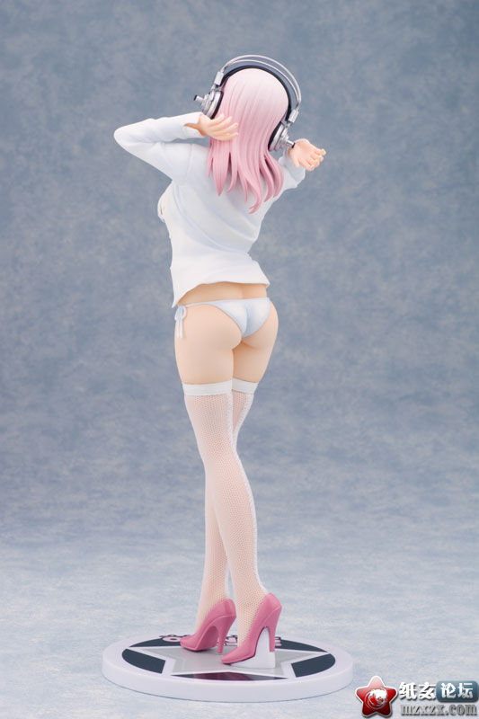 FIG-MOE-7067_03.jpg