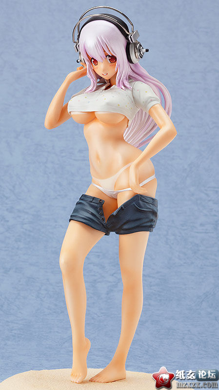 FIG-MOE-7323_01.jpg