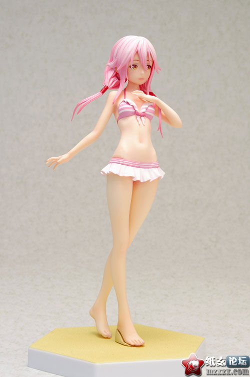 FIG-MOE-7490_03.jpg