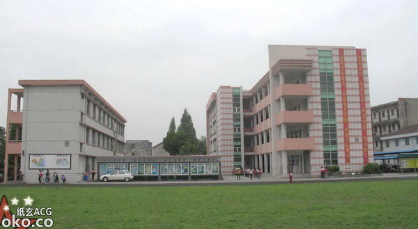 小学校园.jpg