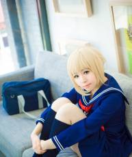 [贴图]Fate/Stay Night  Saber校服(8P)